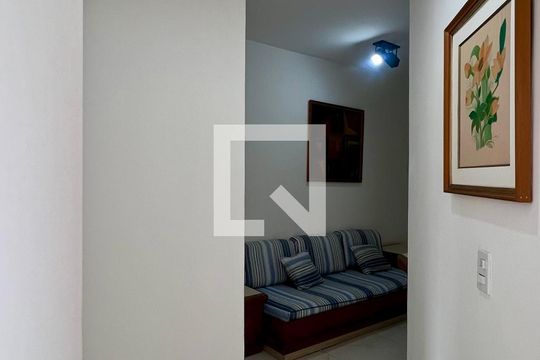 Corredor de apartamento para alugar com 1 quarto, 40m² em Vila Mariana, São Paulo