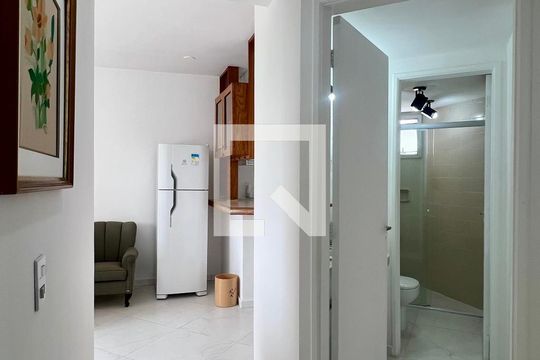 Corredor de apartamento para alugar com 1 quarto, 40m² em Vila Mariana, São Paulo