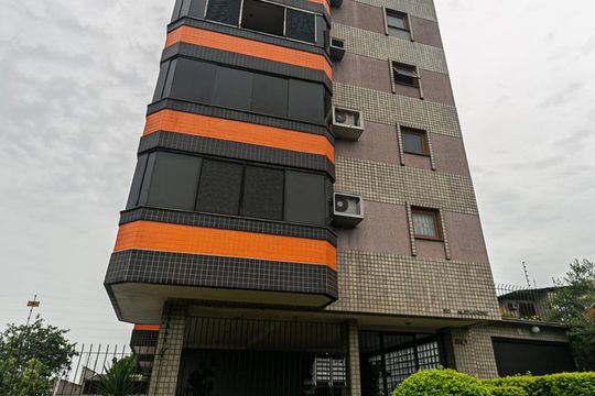 Fachada de apartamento à venda com 3 quartos, 280m² em Santa Tereza, Porto Alegre
