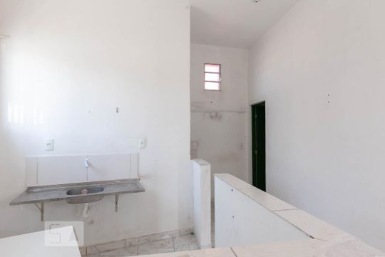 Cozinha de casa para alugar com 2 quartos, 40m² em Jardim Lajeado, São Paulo