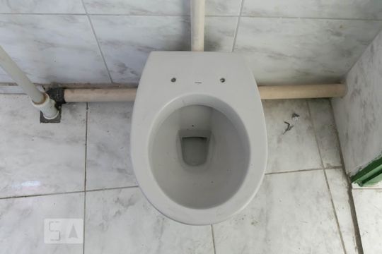 Banheiro de casa para alugar com 2 quartos, 40m² em Jardim Lajeado, São Paulo