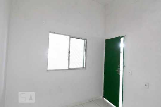 Casa para alugar com 2 quartos, 40m² em Jardim Lajeado, São Paulo