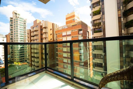 Sacada de apartamento para alugar com 1 quarto, 40m² em Cambuí, Campinas