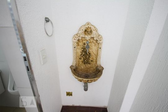 Banheiro de casa à venda com 3 quartos, 360m² em Jardim da Gloria, São Paulo
