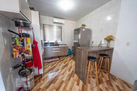 Cozinha de casa à venda com 3 quartos, 200m² em Santos Dumont, São Leopoldo