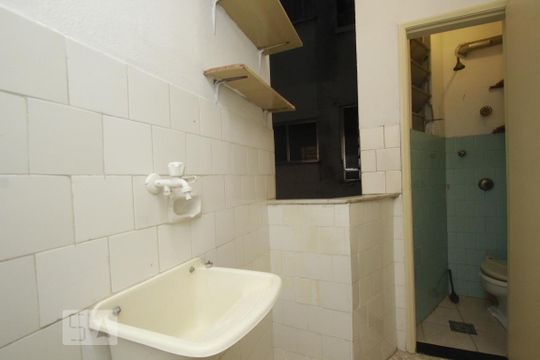 Área de Serviço e Banheiro de Serviço de apartamento à venda com 2 quartos, 51m² em Catete, Rio de Janeiro