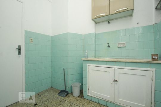 Cozinha de apartamento à venda com 2 quartos, 51m² em Catete, Rio de Janeiro