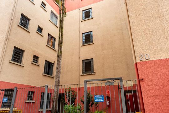 Fachada de apartamento para alugar com 2 quartos, 50m² em Conceição, Osasco
