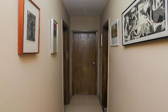 Corredor de apartamento à venda com 2 quartos, 76m² em Humaitá, Rio de Janeiro