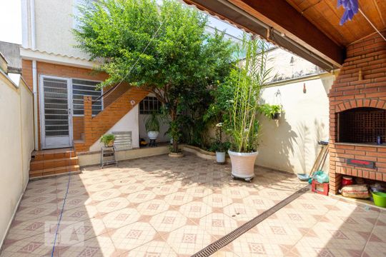 Quintal com Churrasqueira de casa à venda com 3 quartos, 130m² em Jardim Felicidade (zona Oeste), São Paulo