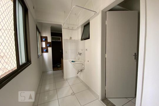 Área de Serviço de apartamento para alugar com 3 quartos, 119m² em Chácara Agrindus, Taboão da Serra