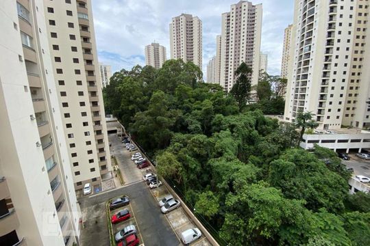 Vista da Sacada de apartamento para alugar com 3 quartos, 119m² em Chácara Agrindus, Taboão da Serra