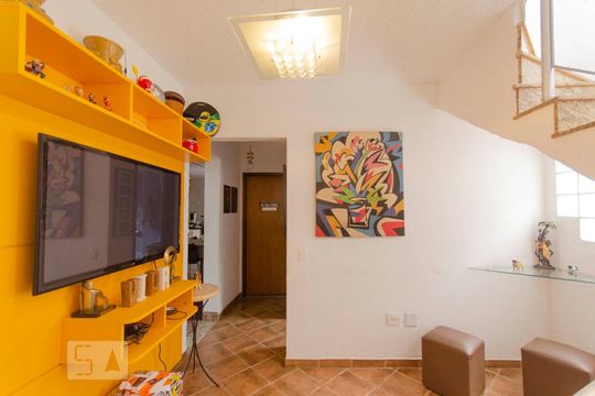 Sala 2 de casa para alugar com 6 quartos, 550m² em Jardim Brasilia (zona Leste), São Paulo