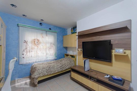Quarto 1 de casa para alugar com 6 quartos, 550m² em Jardim Brasilia (zona Leste), São Paulo