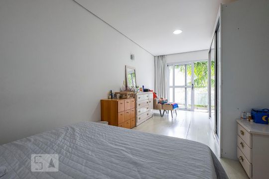 Suíte de casa à venda com 3 quartos, 150m² em Sumaré, São Paulo