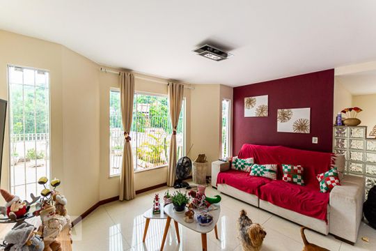 Sala de casa à venda com 3 quartos, 426m² em Fátima, Niterói