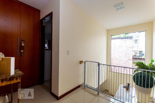 corredor de casa à venda com 3 quartos, 426m² em Fátima, Niterói