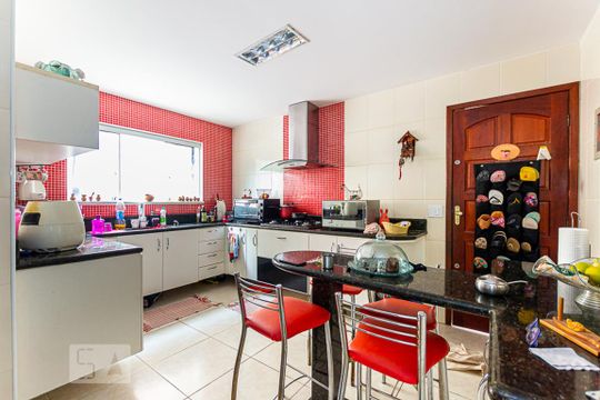 Cozinha  de casa à venda com 3 quartos, 426m² em Fátima, Niterói