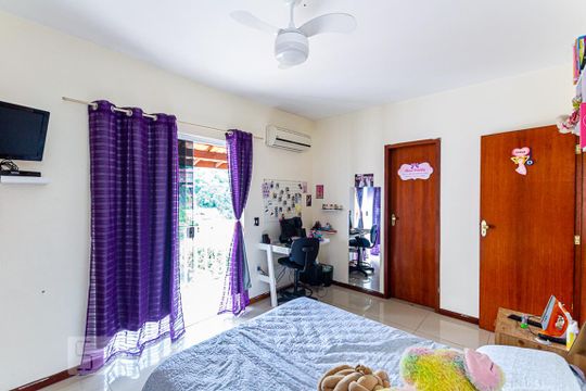 Suite 1 de casa à venda com 3 quartos, 426m² em Fátima, Niterói