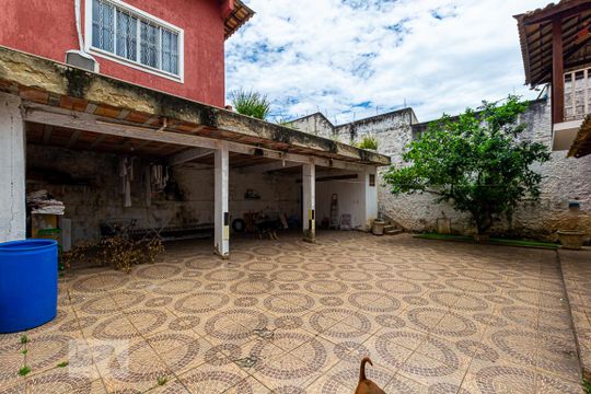 Garagem de casa à venda com 3 quartos, 426m² em Fátima, Niterói