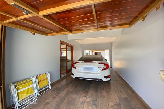 Garagem de casa à venda com 4 quartos, 215m² em Feitoria, São Leopoldo