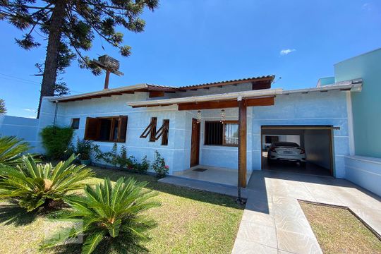 Fachada de casa à venda com 4 quartos, 215m² em Feitoria, São Leopoldo
