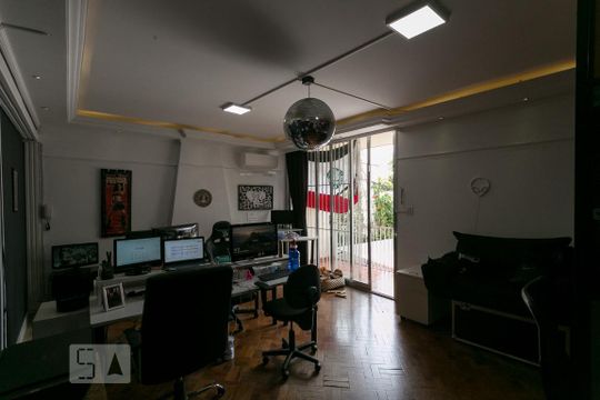 Sala de casa à venda com 3 quartos, 490m² em Perdizes, São Paulo