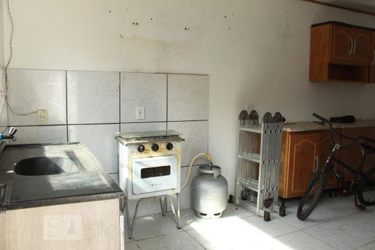 Anexo de casa para alugar com 2 quartos, 130m² em Igara, Canoas
