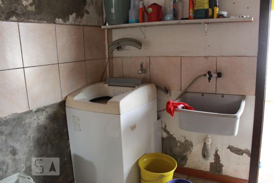 Área de Serviço de casa para alugar com 2 quartos, 130m² em Igara, Canoas