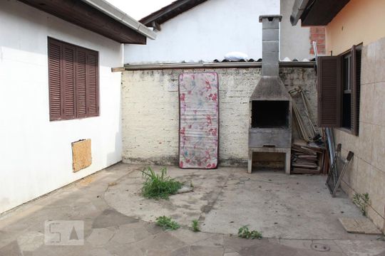Pátio de casa para alugar com 2 quartos, 130m² em Igara, Canoas