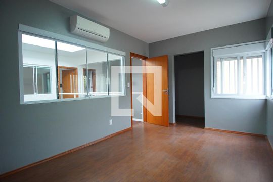 Quarto 1 de casa à venda com 2 quartos, 155m² em São José, Canoas