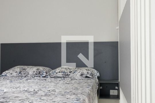 Quarto  de kitnet/studio para alugar com 1 quarto, 32m² em Vila Gustavo, São Paulo