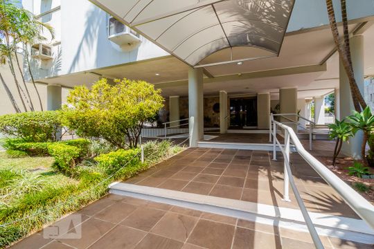 Área comum de apartamento à venda com 2 quartos, 60m² em Menino Deus, Porto Alegre