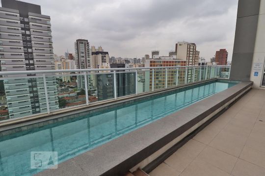 Área comum - Piscina de kitnet/studio para alugar com 1 quarto, 32m² em Pinheiros, São Paulo