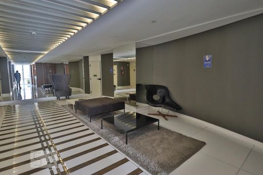 Hall de kitnet/studio para alugar com 1 quarto, 32m² em Pinheiros, São Paulo