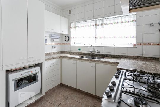Cozinha de casa à venda com 5 quartos, 484m² em Vila Madalena, São Paulo