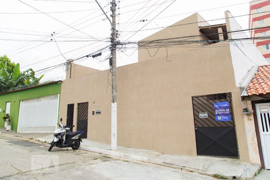 Fachada de kitnet/studio para alugar com 1 quarto, 18m² em Jardim Oriental, São Paulo