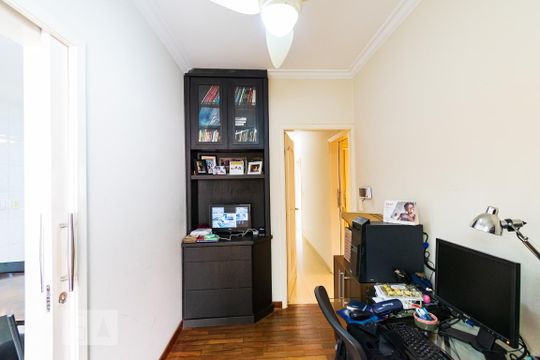 Escritório de casa à venda com 5 quartos, 313m² em Parque Jabaquara, São Paulo
