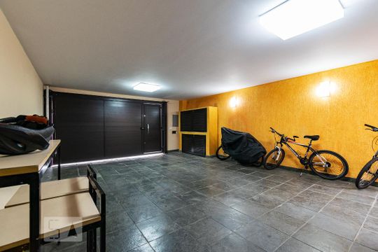 Garagem de casa à venda com 5 quartos, 313m² em Parque Jabaquara, São Paulo