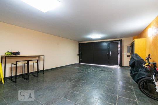 Garagem de casa à venda com 5 quartos, 313m² em Parque Jabaquara, São Paulo