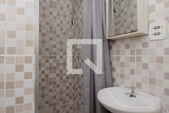 Banheiro de kitnet/studio à venda com 1 quarto, 30m² em Vila Buarque, São Paulo
