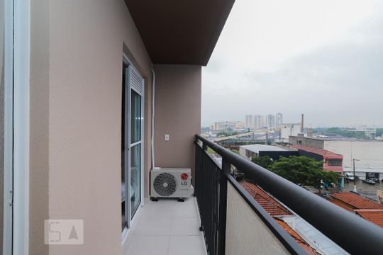 Varanda de kitnet/studio para alugar com 1 quarto, 32m² em Água Branca, São Paulo