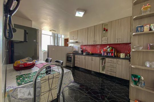 Cozinha de apartamento à venda com 3 quartos, 170m² em Penha, Rio de Janeiro