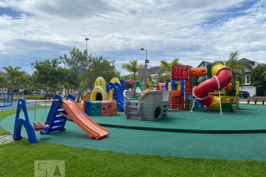 Área comum - playground  de casa de condomínio à venda com 4 quartos, 360m² em Recreio dos Bandeirantes, Rio de Janeiro