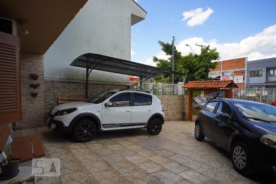 Sala - Vista de casa à venda com 4 quartos, 188m² em Sarandi, Porto Alegre
