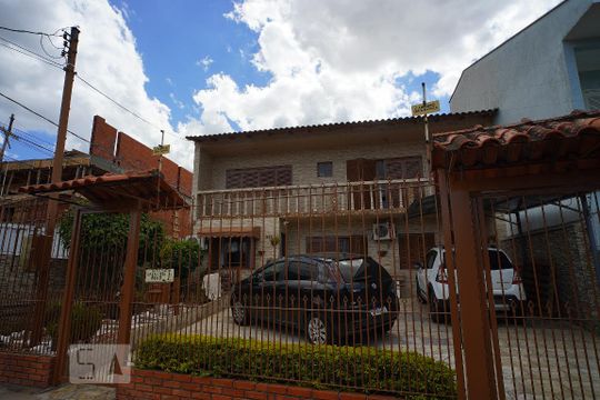 Fachada da Casa de casa à venda com 4 quartos, 188m² em Sarandi, Porto Alegre