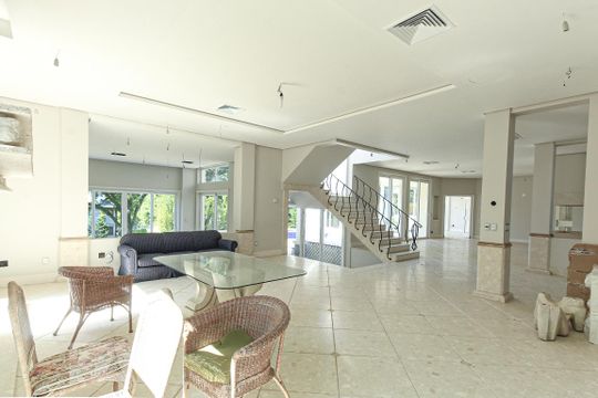 Sala de casa de condomínio à venda com 4 quartos, 980m² em Ipanema, Porto Alegre