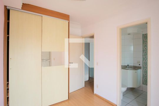 Suíte de apartamento à venda com 2 quartos, 77m² em Vila Gomes Cardim, São Paulo