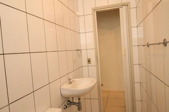 Banheiro de casa para alugar com 1 quarto, 45m² em Vila Pereira Cerca, São Paulo