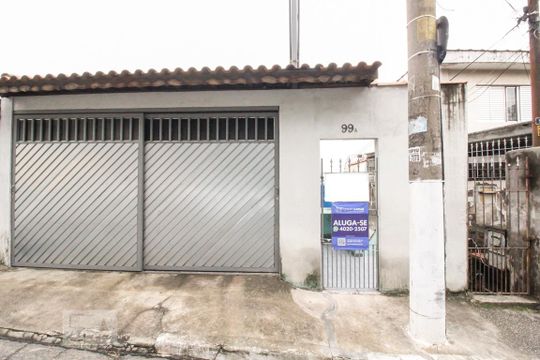 Fachada de casa para alugar com 1 quarto, 45m² em Vila Pereira Cerca, São Paulo